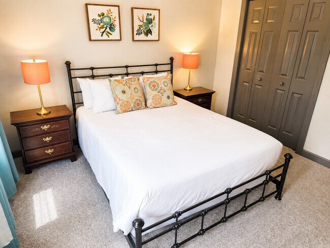 Building Photo - 10 Bridlewood Ct