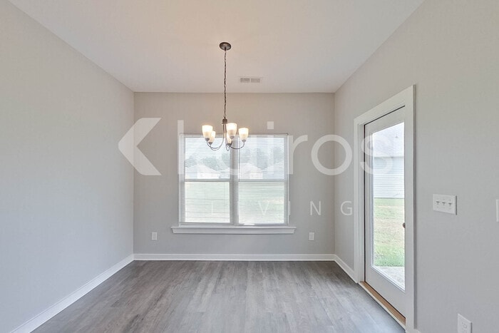 Building Photo - 134 White Oak Cir