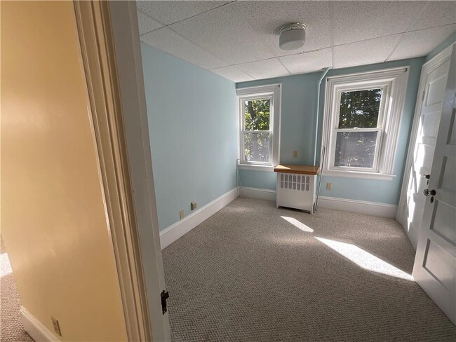 Building Photo - 2-2R Payan St