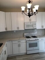Building Photo - 20419 Riverbend Sq