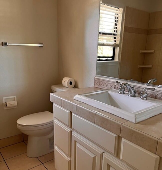 Building Photo - 9190 Tiburon Cir