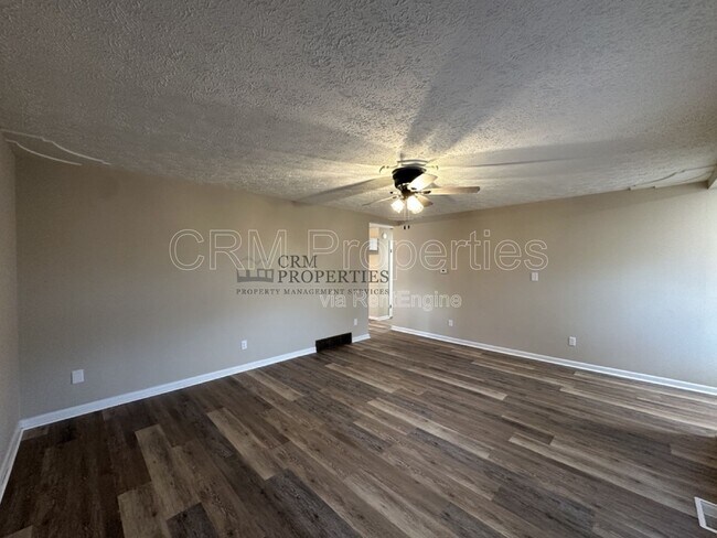 Building Photo - 1405 W Madison St