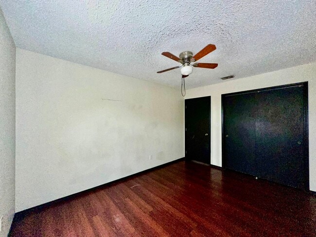Building Photo - 2109 Umar Ave