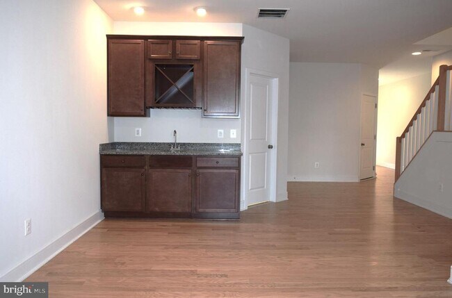 Building Photo - 23079 Sullivans Cove Sq
