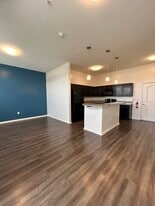 3 BR Kitchen/Living Room - 632MLK