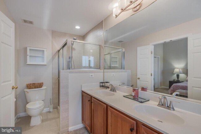 Building Photo - 642 Belmont Bay Dr