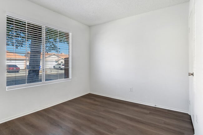 Building Photo - 12579 Santa Fe Trail