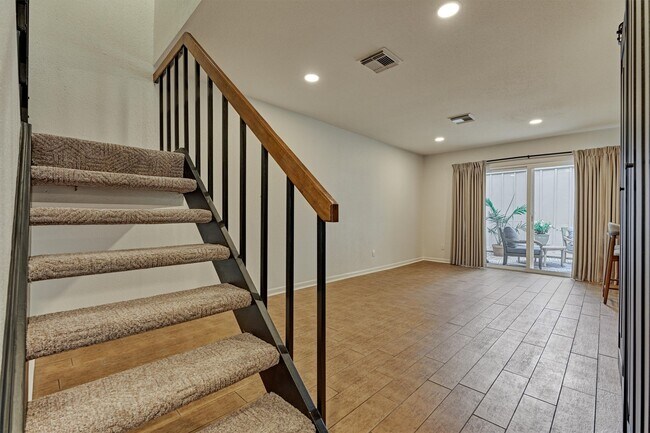 Building Photo - 2351 W Settler's Way