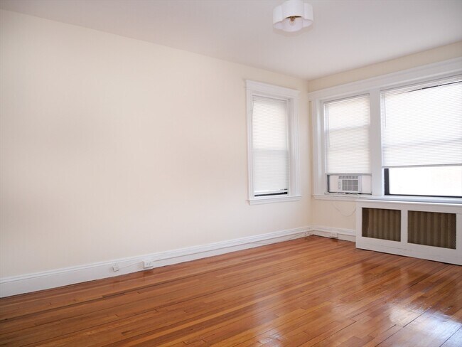 Building Photo - 223 St Paul St