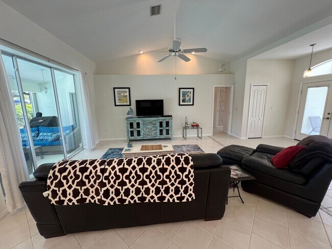 Building Photo - FURNISHED SHORT TERM RENTAL - 3 Bed / 2 Bath - Single Family Pool Home - $5,000/month ** Heated S...