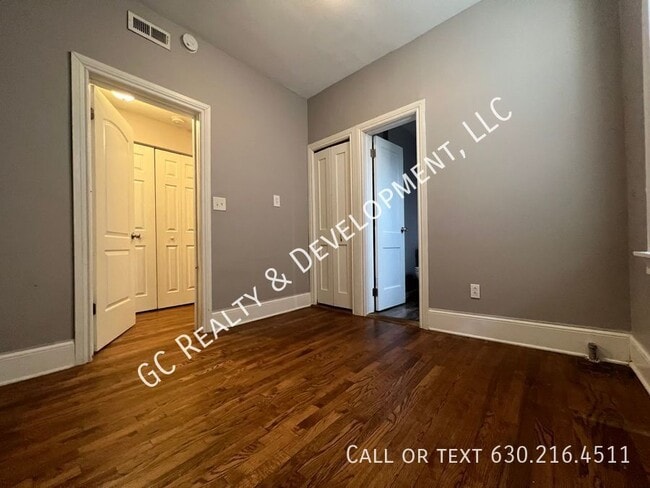 Building Photo - 4820 N Springfield Ave