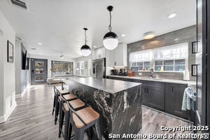 Building Photo - 767 E Myrtle St