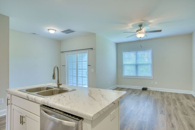 Building Photo - 329 S Stingray Ln