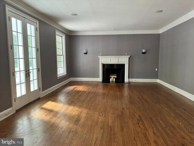 Building Photo - 10856 Patowmack Dr