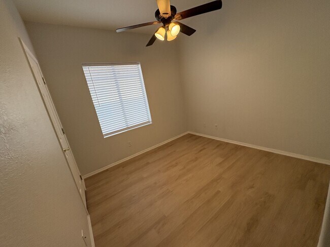 Building Photo - Sunrise & Sabino Canyon Four Bedroom Rental