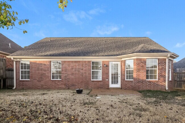 Building Photo - 1144 Breezy Valley Dr