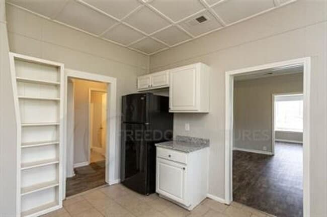 Building Photo - Spacious 3-Bed, 2-Bath in Pleasant Grove
