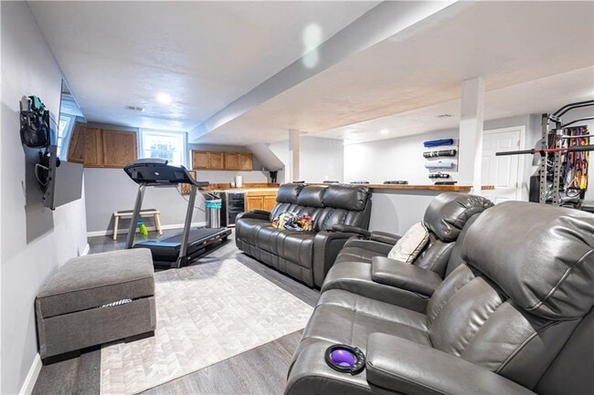 Building Photo - 88 Phillip Ave