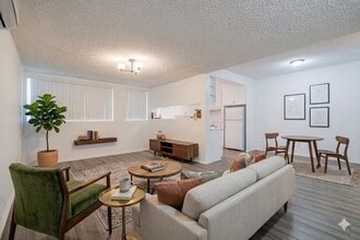 Building Photo - Spacious 1 bed 1 bath apartment in Santa Monica! ** 1 GARAGE PARKING SPACE INCLUDED!**