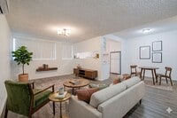 Building Photo - Spacious 1 bed 1 bath apartment in Santa Monica! ** 1 GARAGE PARKING SPACE INCLUDED!**
