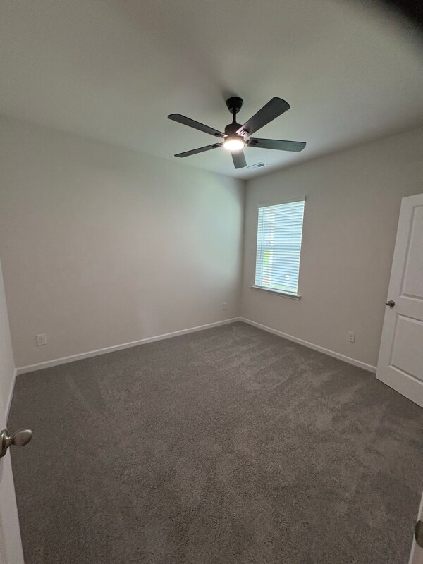 Building Photo - 8047 Plymouth Dr