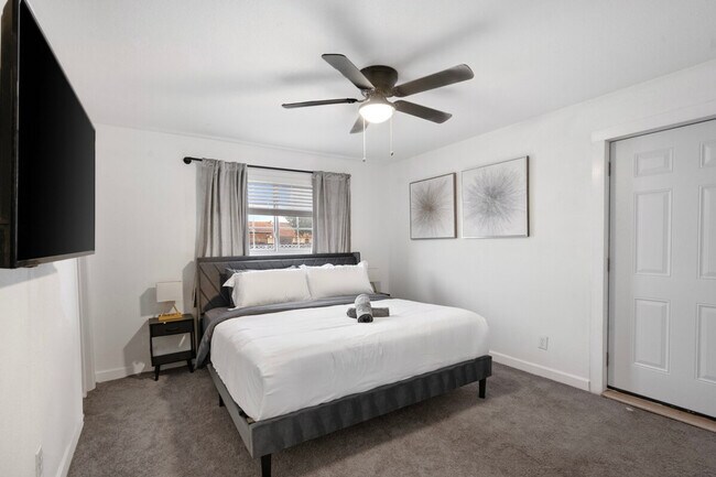 Building Photo - 3101 N 40th Dr