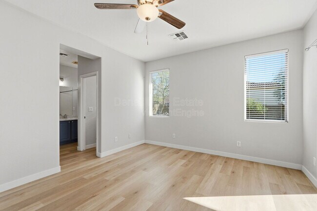 Building Photo - 1711 W Twain Ct