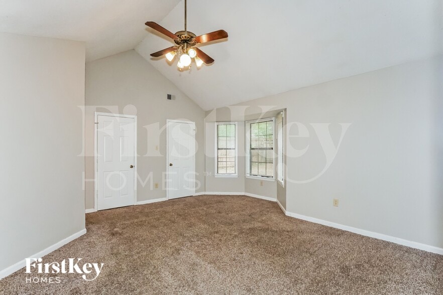Building Photo - 6715 Valley Bend Dr