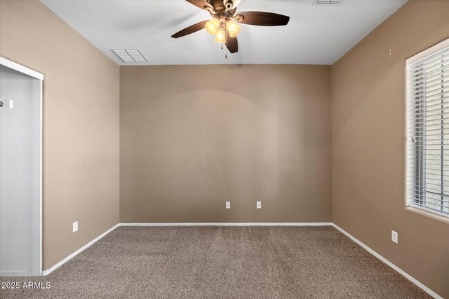 Building Photo - 949 E Indian Wells Pl