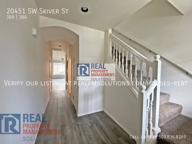 Building Photo - 20451 SW Skiver St