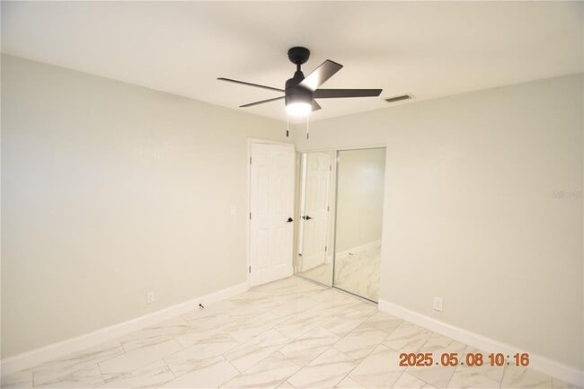 Building Photo - 1019 Spindle Palm Way