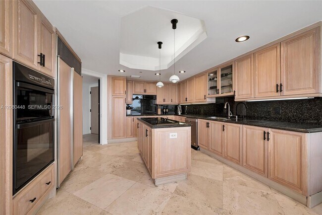 Building Photo - 9559 Collins Ave