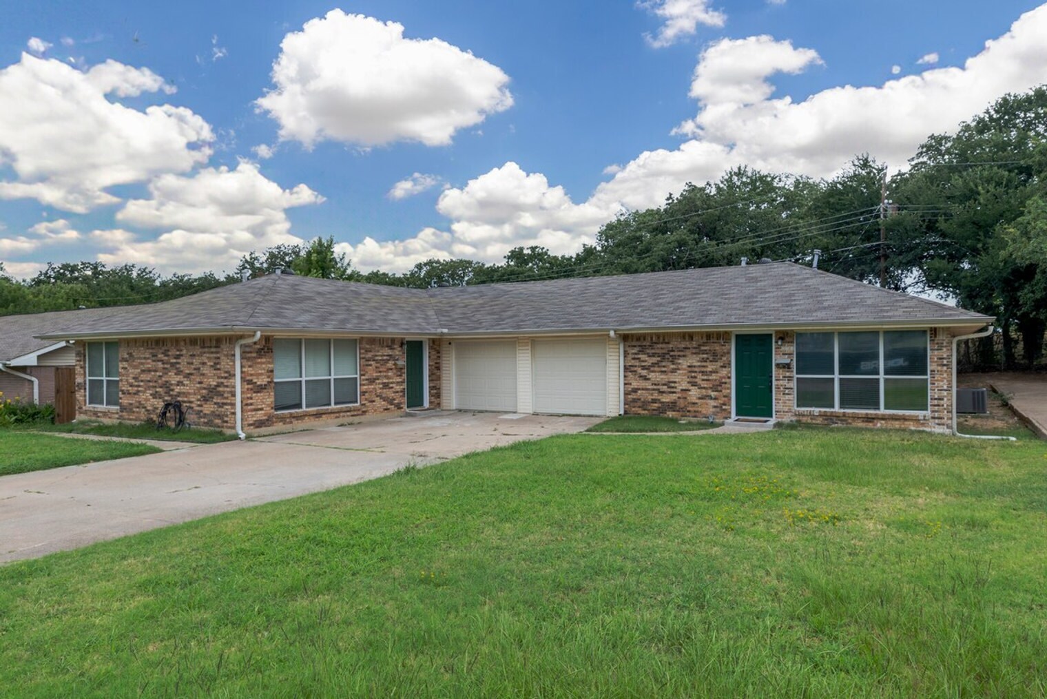 Building Photo - 1800 Kynette Dr