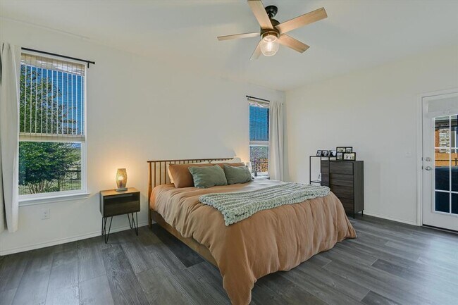 Building Photo - 7216 Kilday Cv