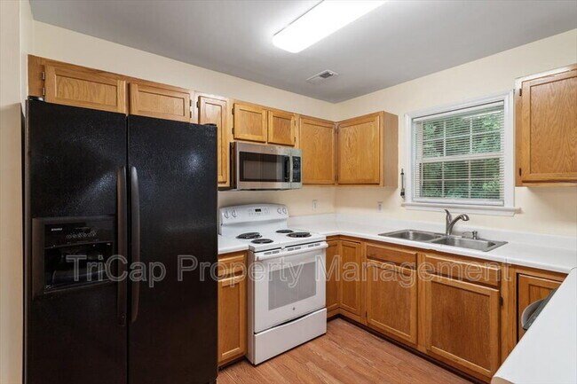 Building Photo - 120 Arbor Glen Ct
