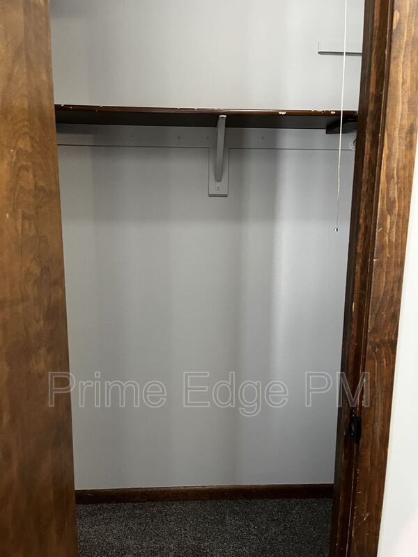 Building Photo - 6235 Holdrege-B6