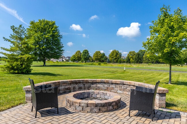 Building Photo - 7225 Bromfield Dr