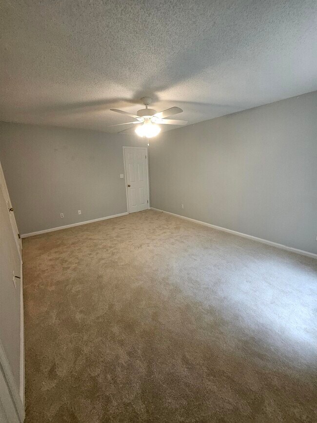 Building Photo - 3377 Tansey Ct
