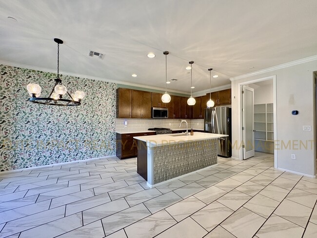 Building Photo - 9731 E Lynx Lk Trl