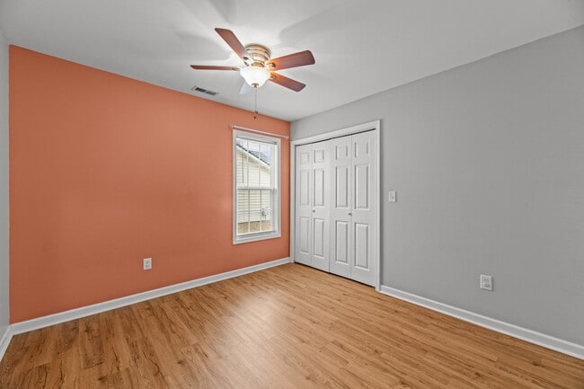 Building Photo - 180 Crooked Run Dr