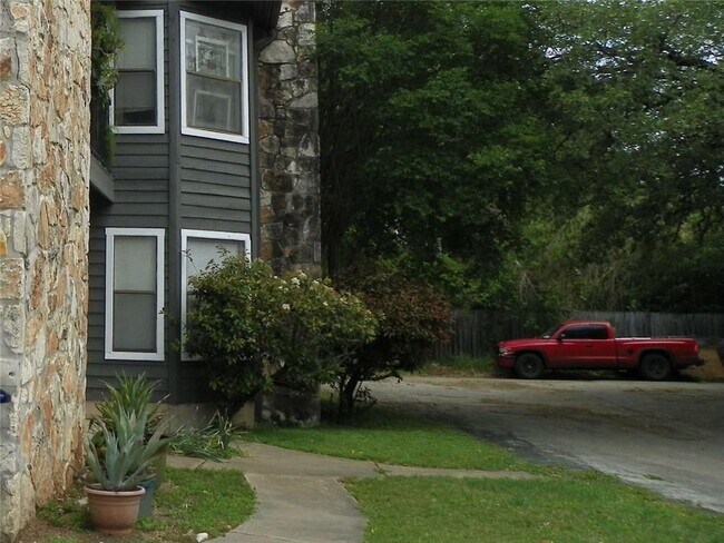 Building Photo - 8800 Schick Rd