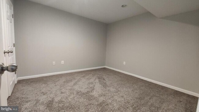 Building Photo - 3 Jack Pine Pl