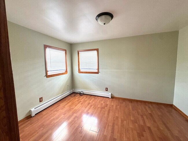 Building Photo - 2115 Sunnyside Ave