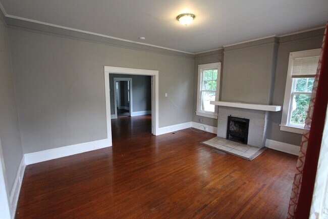 Building Photo - 241 Marion St
