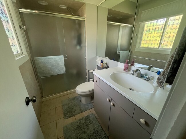 Building Photo - 2243 Elm Ridge Dr