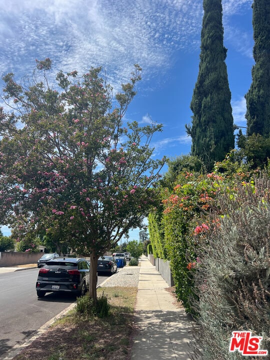 Building Photo - 14135 Hatteras St