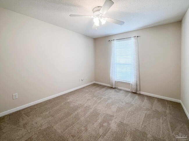 Building Photo - 2533 Jibe Dr