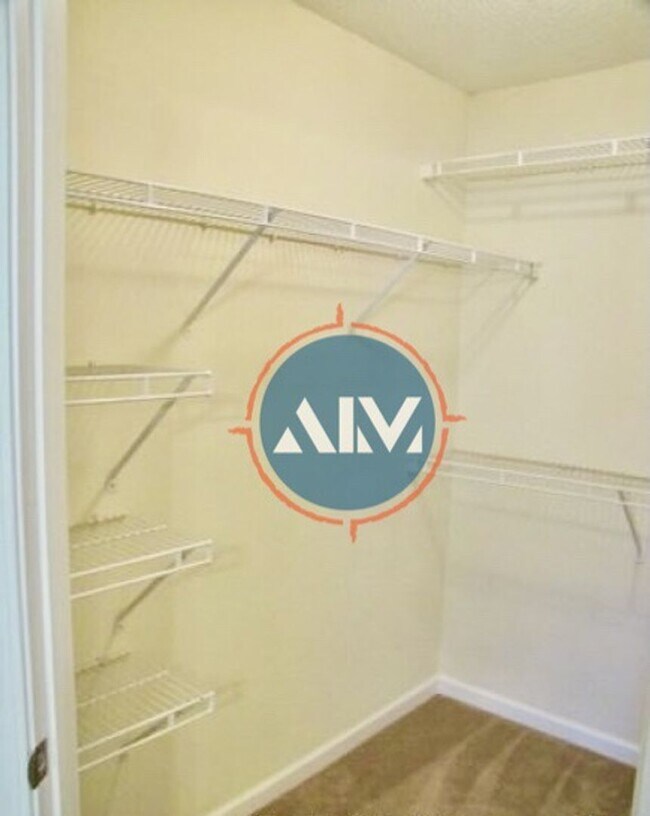 Building Photo - 380 Marshland Rd