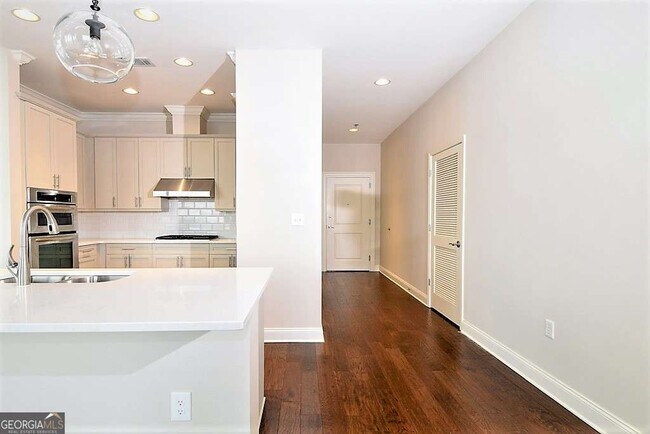Building Photo - 270 17th St NW