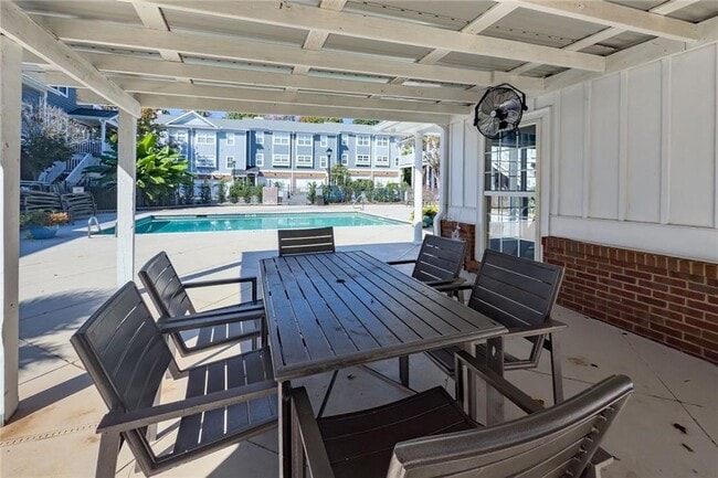 Building Photo - 267 Carlyle Park Dr